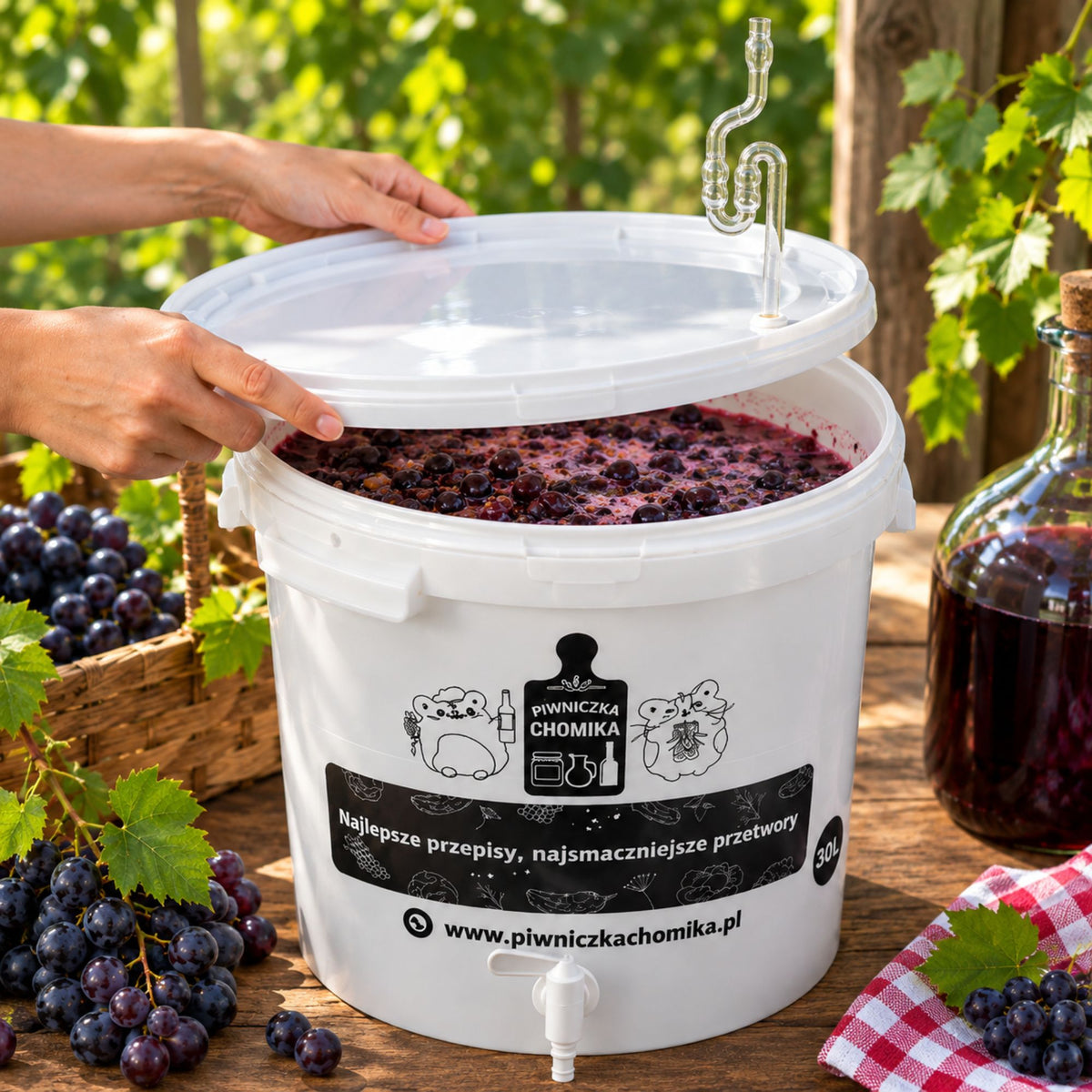 Fermentation Bucket 30L with Tap Airlock & Measuring Scale Home Brew Beer Wine Brewing Container